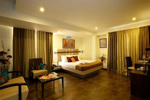 Hotel Utsav Deluxe Pune Esterno foto
